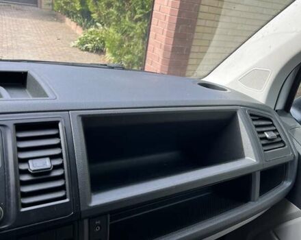 Білий Фольксваген Transporter, об'ємом двигуна 2 л та пробігом 295 тис. км за 15500 $, фото 4 на Automoto.ua