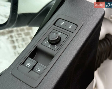 Білий Фольксваген Transporter, об'ємом двигуна 1.97 л та пробігом 237 тис. км за 22900 $, фото 109 на Automoto.ua