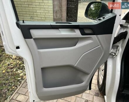 Білий Фольксваген Transporter, об'ємом двигуна 2 л та пробігом 295 тис. км за 15500 $, фото 9 на Automoto.ua