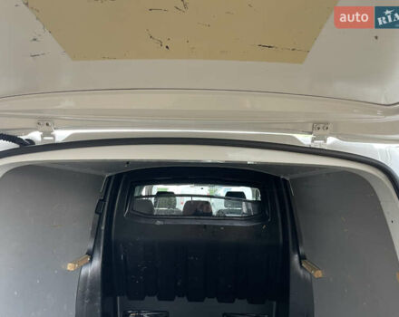 Білий Фольксваген Transporter, об'ємом двигуна 2 л та пробігом 228 тис. км за 19000 $, фото 37 на Automoto.ua