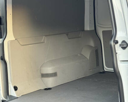 Білий Фольксваген Transporter, об'ємом двигуна 2 л та пробігом 253 тис. км за 18900 $, фото 43 на Automoto.ua