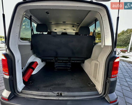 Білий Фольксваген Transporter, об'ємом двигуна 2 л та пробігом 225 тис. км за 20888 $, фото 25 на Automoto.ua