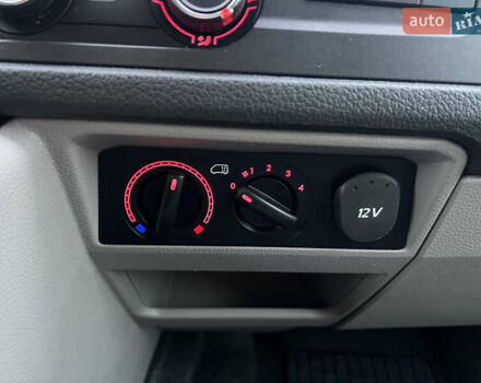 Белый Фольксваген Transporter, объемом двигателя 1.97 л и пробегом 430 тыс. км за 18800 $, фото 37 на Automoto.ua