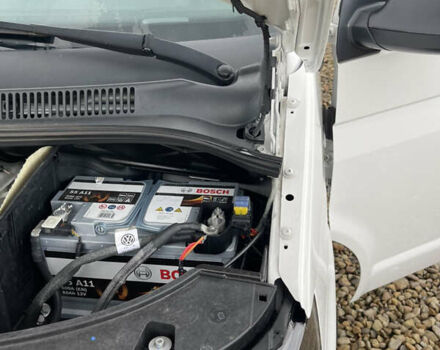 Білий Фольксваген Transporter, об'ємом двигуна 2 л та пробігом 228 тис. км за 19000 $, фото 40 на Automoto.ua