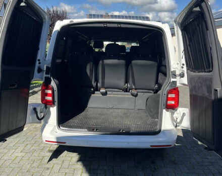 Білий Фольксваген Transporter, об'ємом двигуна 1.97 л та пробігом 266 тис. км за 23500 $, фото 6 на Automoto.ua