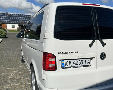 Білий Фольксваген Transporter, об'ємом двигуна 1.97 л та пробігом 266 тис. км за 23500 $, фото 4 на Automoto.ua