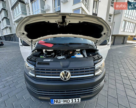 Білий Фольксваген Transporter, об'ємом двигуна 2 л та пробігом 225 тис. км за 20888 $, фото 54 на Automoto.ua