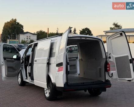 Білий Фольксваген Transporter, об'ємом двигуна 2 л та пробігом 253 тис. км за 18900 $, фото 58 на Automoto.ua