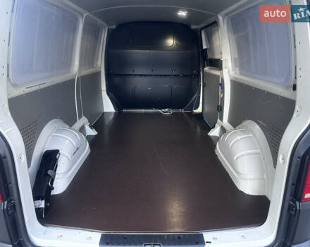 Белый Фольксваген Transporter, объемом двигателя 2 л и пробегом 219 тыс. км за 16700 $, фото 24 на Automoto.ua