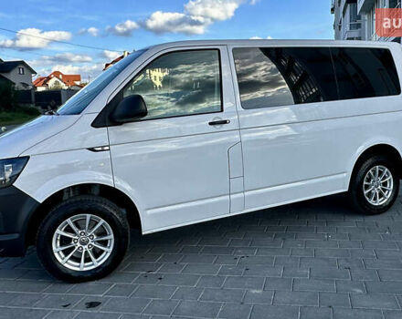 Білий Фольксваген Transporter, об'ємом двигуна 2 л та пробігом 225 тис. км за 20888 $, фото 5 на Automoto.ua