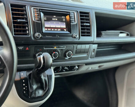 Білий Фольксваген Transporter, об'ємом двигуна 2 л та пробігом 253 тис. км за 18900 $, фото 30 на Automoto.ua