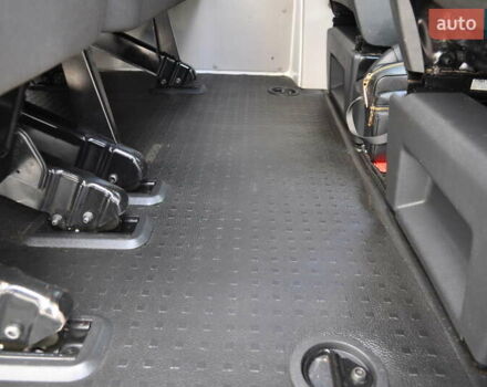 Белый Фольксваген Transporter, объемом двигателя 2 л и пробегом 210 тыс. км за 24800 $, фото 38 на Automoto.ua