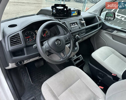 Білий Фольксваген Transporter, об'ємом двигуна 2 л та пробігом 226 тис. км за 29999 $, фото 29 на Automoto.ua