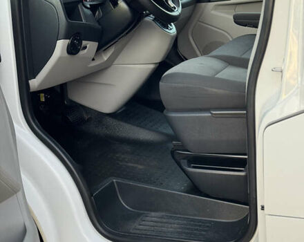 Білий Фольксваген Transporter, об'ємом двигуна 2 л та пробігом 253 тис. км за 18900 $, фото 28 на Automoto.ua