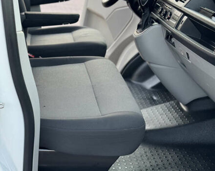 Білий Фольксваген Transporter, об'ємом двигуна 2 л та пробігом 253 тис. км за 18900 $, фото 38 на Automoto.ua