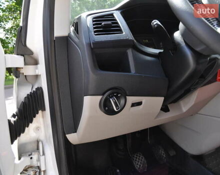 Белый Фольксваген Transporter, объемом двигателя 2 л и пробегом 210 тыс. км за 24800 $, фото 79 на Automoto.ua