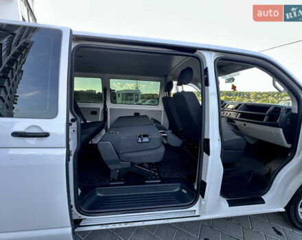 Білий Фольксваген Transporter, об'ємом двигуна 2 л та пробігом 225 тис. км за 20888 $, фото 37 на Automoto.ua