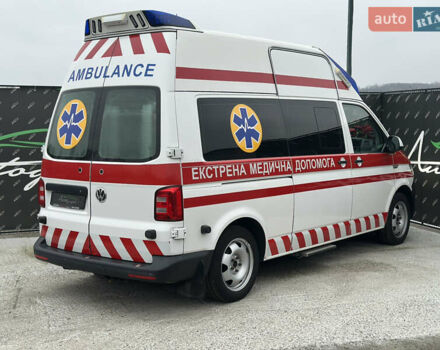 Білий Фольксваген Transporter, об'ємом двигуна 2 л та пробігом 226 тис. км за 29999 $, фото 1 на Automoto.ua