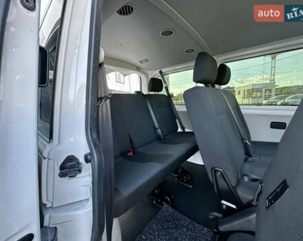 Білий Фольксваген Transporter, об'ємом двигуна 2 л та пробігом 225 тис. км за 20888 $, фото 33 на Automoto.ua