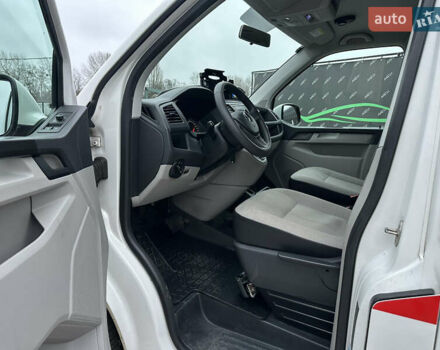 Білий Фольксваген Transporter, об'ємом двигуна 2 л та пробігом 226 тис. км за 29999 $, фото 26 на Automoto.ua