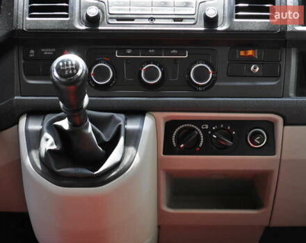 Белый Фольксваген Transporter, объемом двигателя 2 л и пробегом 210 тыс. км за 24800 $, фото 60 на Automoto.ua