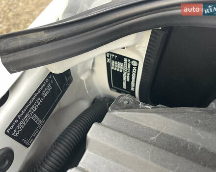 Білий Фольксваген Transporter, об'ємом двигуна 2 л та пробігом 228 тис. км за 19000 $, фото 42 на Automoto.ua