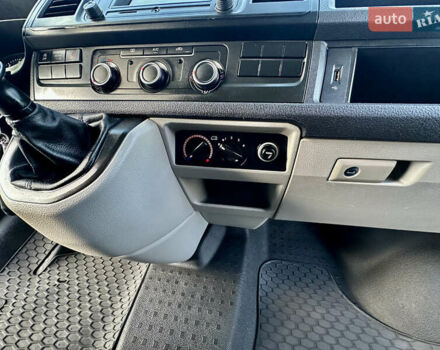 Білий Фольксваген Transporter, об'ємом двигуна 2 л та пробігом 225 тис. км за 20888 $, фото 41 на Automoto.ua