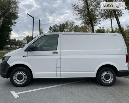Білий Фольксваген Transporter, об'ємом двигуна 2 л та пробігом 210 тис. км за 16800 $, фото 4 на Automoto.ua