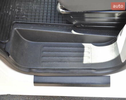 Белый Фольксваген Transporter, объемом двигателя 2 л и пробегом 210 тыс. км за 24800 $, фото 76 на Automoto.ua