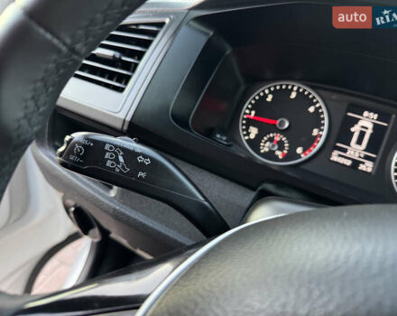 Білий Фольксваген Transporter, об'ємом двигуна 2 л та пробігом 253 тис. км за 18900 $, фото 34 на Automoto.ua