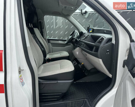 Білий Фольксваген Transporter, об'ємом двигуна 2 л та пробігом 226 тис. км за 29999 $, фото 18 на Automoto.ua