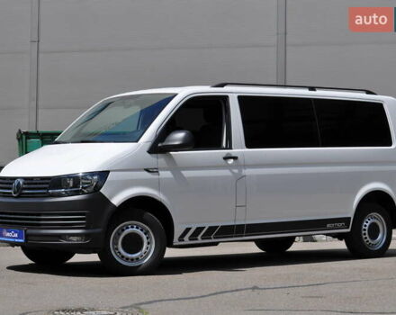 Белый Фольксваген Transporter, объемом двигателя 2 л и пробегом 210 тыс. км за 24800 $, фото 1 на Automoto.ua