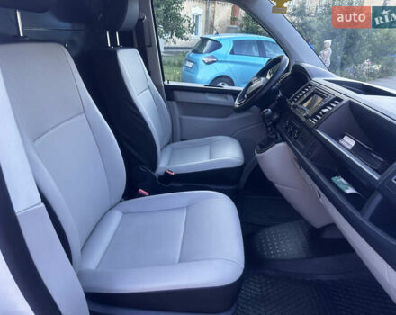 Білий Фольксваген Transporter, об'ємом двигуна 2 л та пробігом 219 тис. км за 18200 $, фото 22 на Automoto.ua