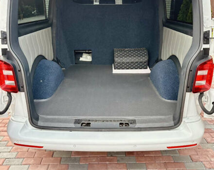 Білий Фольксваген Transporter, об'ємом двигуна 2 л та пробігом 238 тис. км за 31500 $, фото 13 на Automoto.ua