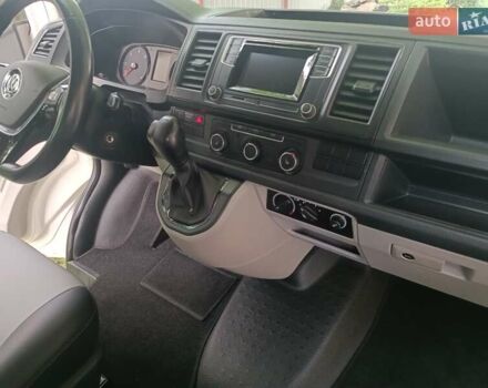 Білий Фольксваген Transporter, об'ємом двигуна 2 л та пробігом 243 тис. км за 24200 $, фото 5 на Automoto.ua