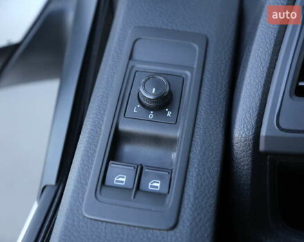 Білий Фольксваген Transporter, об'ємом двигуна 2 л та пробігом 321 тис. км за 19900 $, фото 18 на Automoto.ua