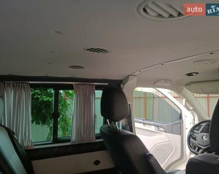Білий Фольксваген Transporter, об'ємом двигуна 2 л та пробігом 243 тис. км за 24200 $, фото 2 на Automoto.ua