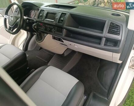 Білий Фольксваген Transporter, об'ємом двигуна 2 л та пробігом 243 тис. км за 24200 $, фото 6 на Automoto.ua