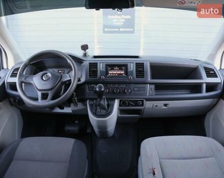 Білий Фольксваген Transporter, об'ємом двигуна 2 л та пробігом 321 тис. км за 19900 $, фото 11 на Automoto.ua