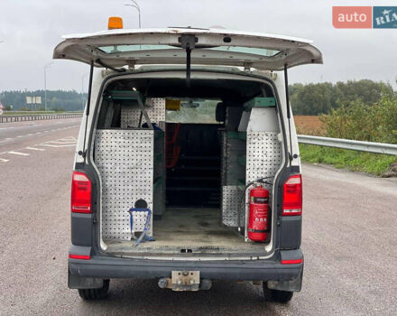Белый Фольксваген Transporter, объемом двигателя 2 л и пробегом 208 тыс. км за 18500 $, фото 3 на Automoto.ua