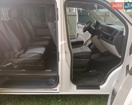 Білий Фольксваген Transporter, об'ємом двигуна 2 л та пробігом 243 тис. км за 24200 $, фото 1 на Automoto.ua