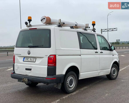 Белый Фольксваген Transporter, объемом двигателя 2 л и пробегом 208 тыс. км за 18500 $, фото 2 на Automoto.ua