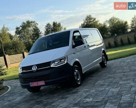 Белый Фольксваген Transporter, объемом двигателя 2 л и пробегом 110 тыс. км за 26555 $, фото 1 на Automoto.ua