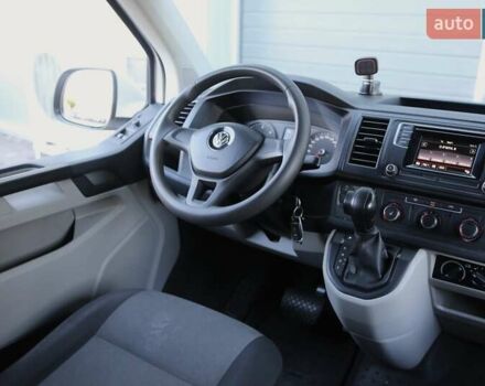 Білий Фольксваген Transporter, об'ємом двигуна 2 л та пробігом 321 тис. км за 19900 $, фото 10 на Automoto.ua