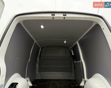 Білий Фольксваген Transporter, об'ємом двигуна 2 л та пробігом 252 тис. км за 18750 $, фото 10 на Automoto.ua