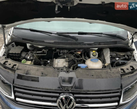 Білий Фольксваген Transporter, об'ємом двигуна 2 л та пробігом 228 тис. км за 25955 $, фото 64 на Automoto.ua