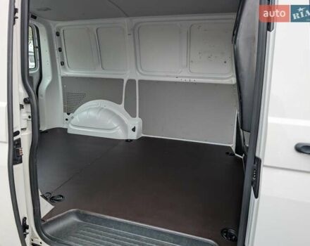 Белый Фольксваген Transporter, объемом двигателя 2 л и пробегом 278 тыс. км за 17550 $, фото 12 на Automoto.ua