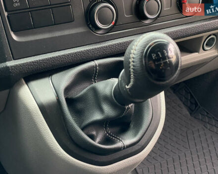 Білий Фольксваген Transporter, об'ємом двигуна 2 л та пробігом 228 тис. км за 25955 $, фото 51 на Automoto.ua