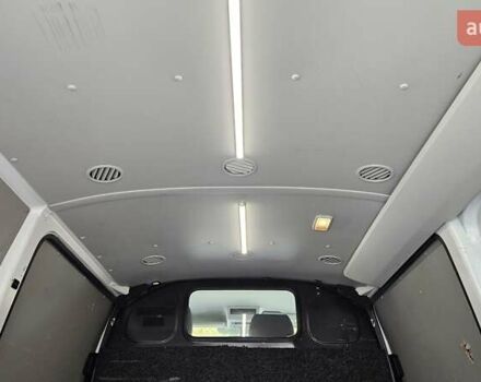 Белый Фольксваген Transporter, объемом двигателя 2 л и пробегом 290 тыс. км за 21300 $, фото 27 на Automoto.ua