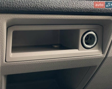 Білий Фольксваген Transporter, об'ємом двигуна 2 л та пробігом 228 тис. км за 25955 $, фото 55 на Automoto.ua